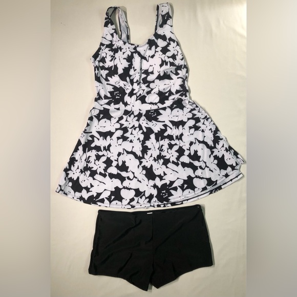 Tankini Swimsuit for Women Two Piece Tummy Control with Sporty Boy Shorts - Picture 5 of 6